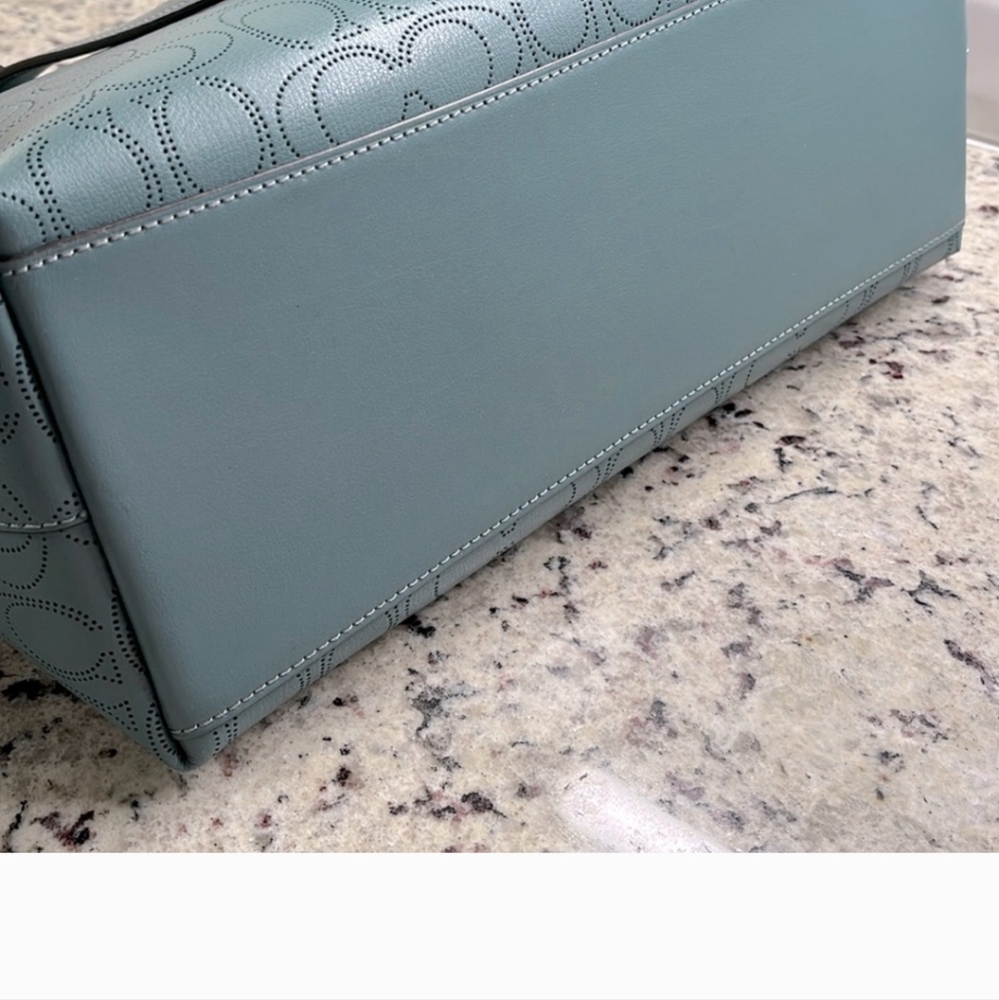 Coach Signature Gallery Leather Tote Bag NWOT - Picture 11 of 17